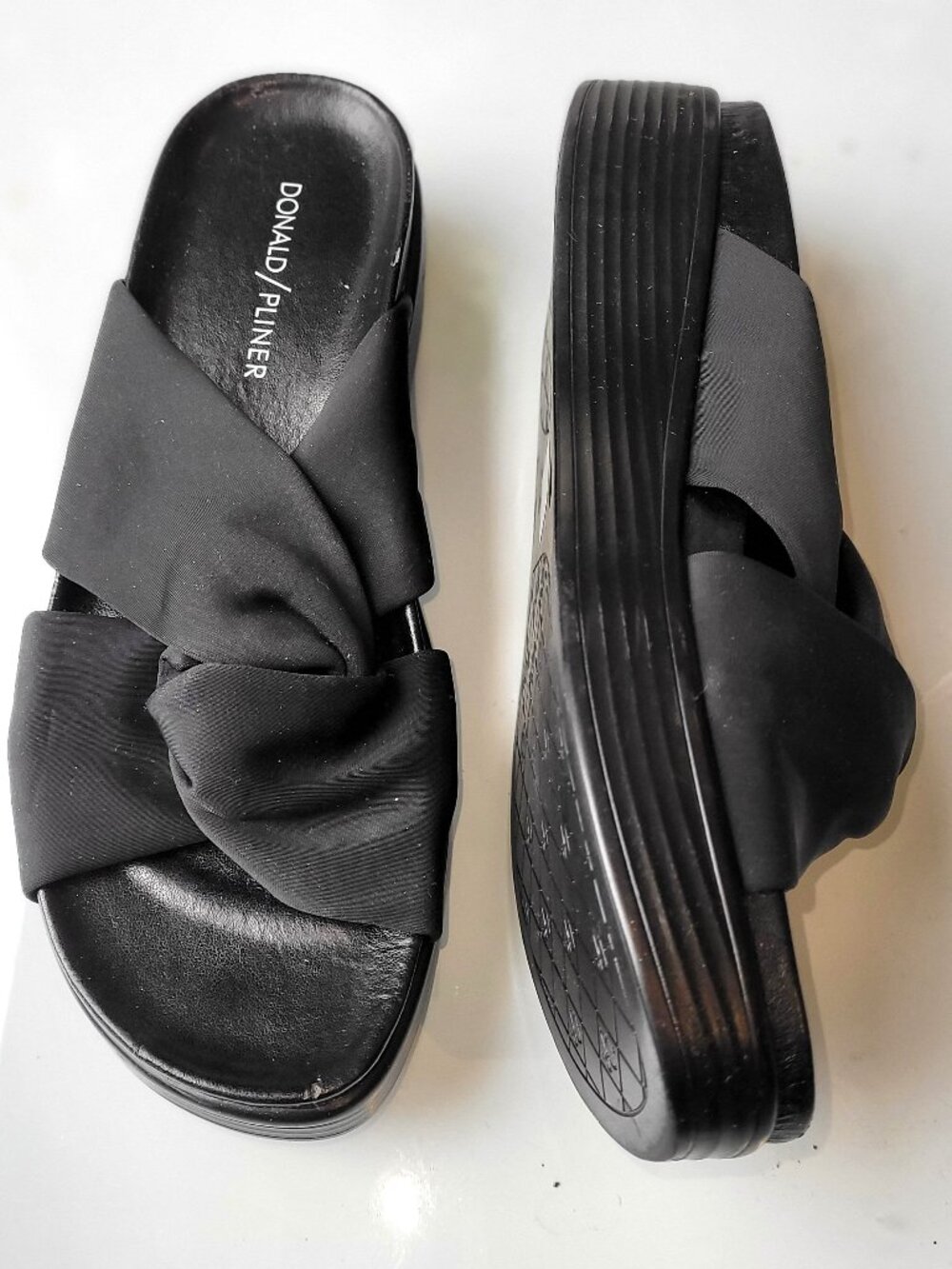 Donald J. Pliner Folley Black Knotted Slip On Slide Sandals Womens Sz 7 M